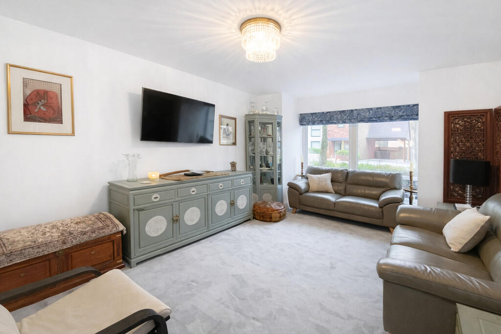 Dowsell Way, Yate photo 3
