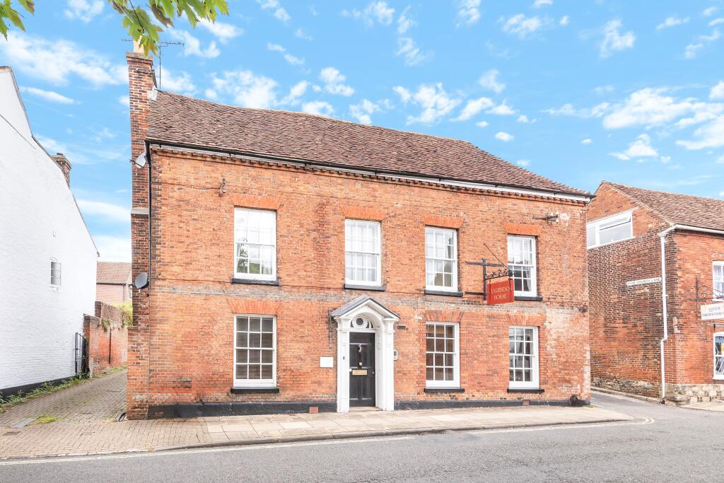 Main image of property: 33 Hyde Street, Winchester, SO23