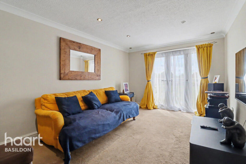 Apartment in Thurrock, Essex - View 4