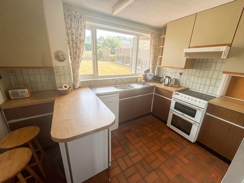 House in Bristol, Almondsbury - More