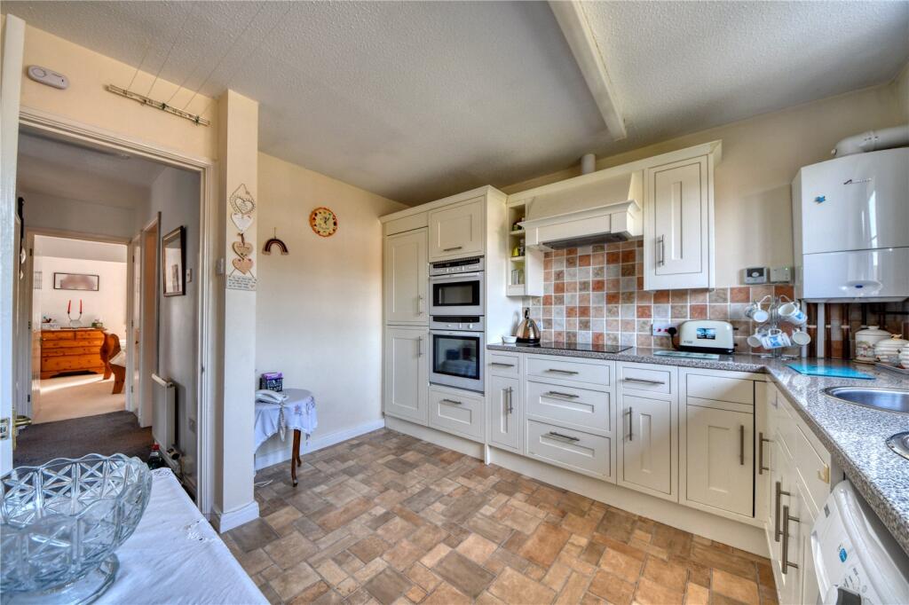 Apartment in Swindon - View 4