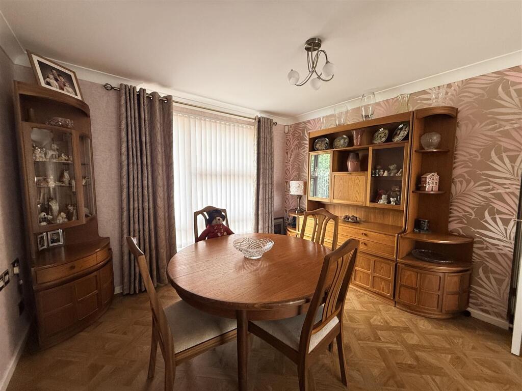 Chawn Park Drive, Stourbridge photo 4