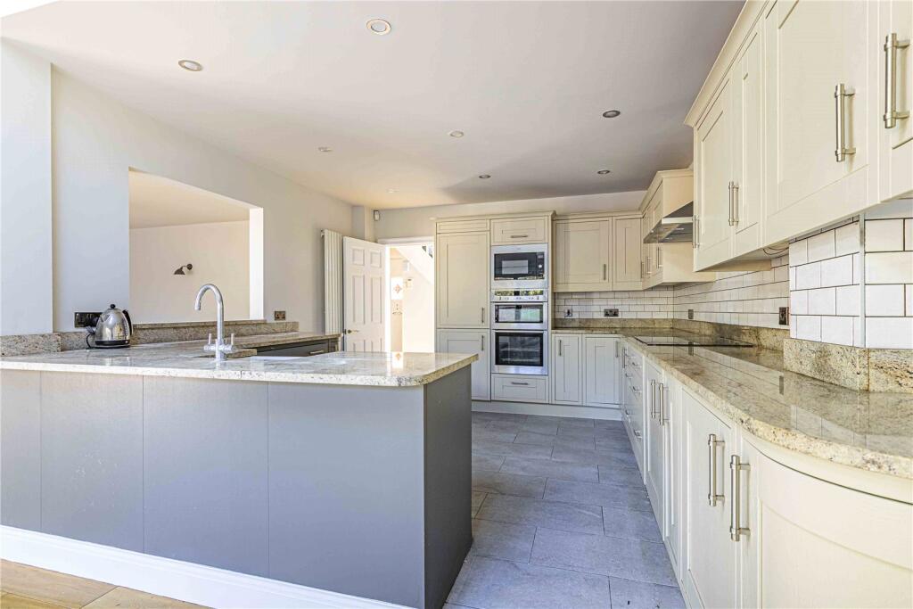House in Hertsmere, Shenley - View 4