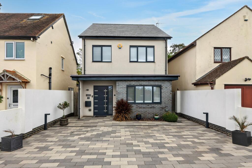 Main image of property: 9B Clover Place, Eynsham, Witney