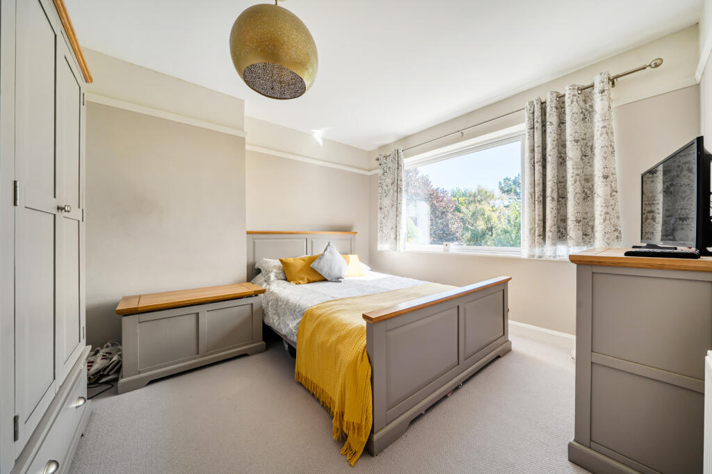 House in Portsmouth - View 5
