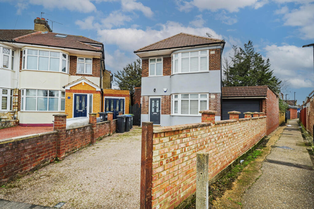 Main image of property: Colvin Gardens, Waltham Cross