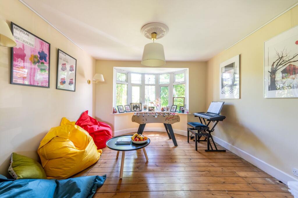 House in Harrow - View 5