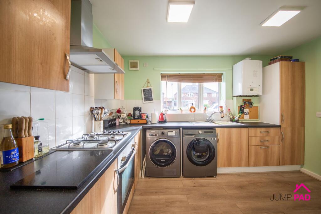 House in St Helens, Wargrave - View 4