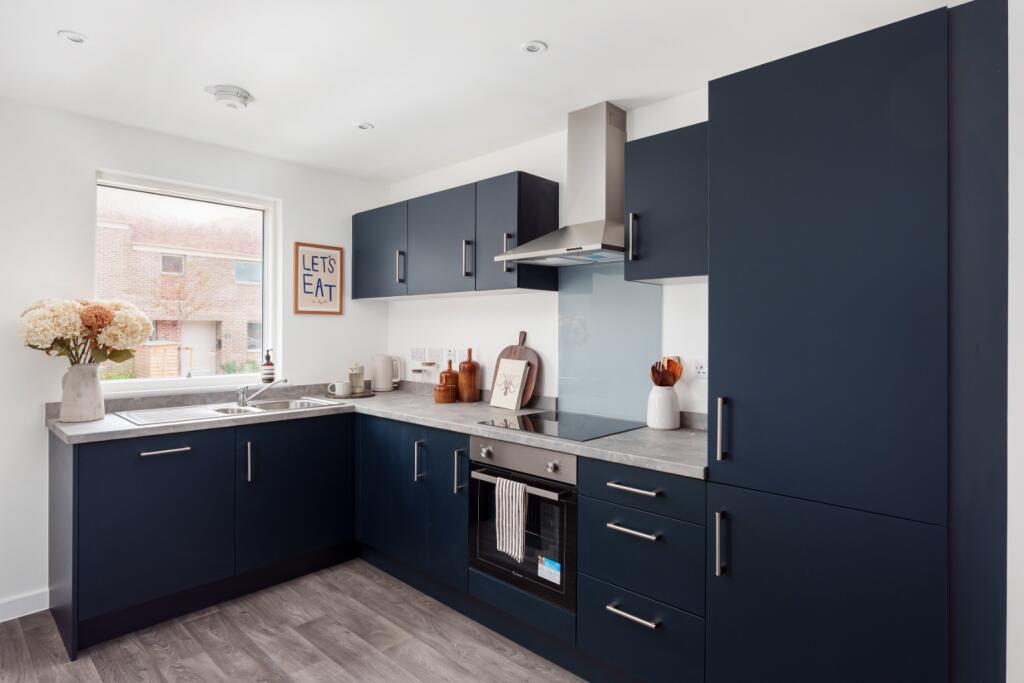 Coombe Farm, Hornbeam Grove, Saltdean, Brighton photo 3