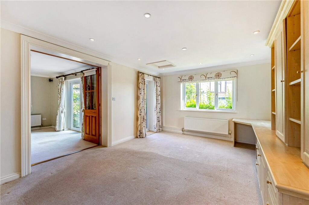 House in Swindon - View 5