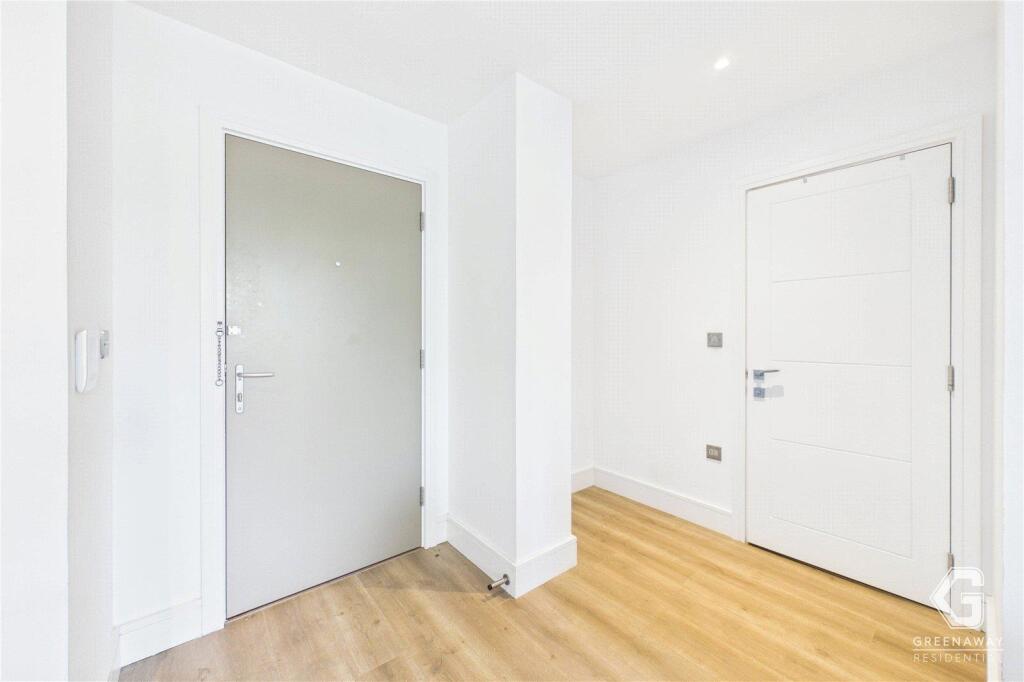 Apartment in Redhill - View 4