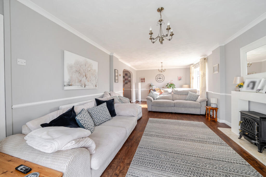 Anglesey Way, Porthcrawl, CF36 3 photo 3