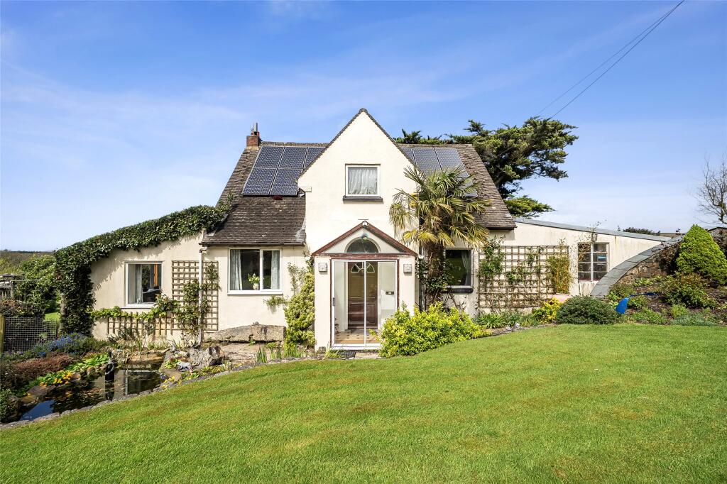 Main image of property: Horns Cross, Bideford, Devon, EX39