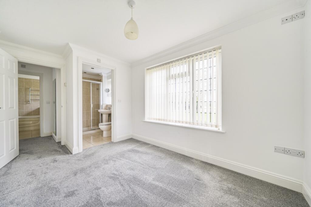 Apartment in Brighton - View 4