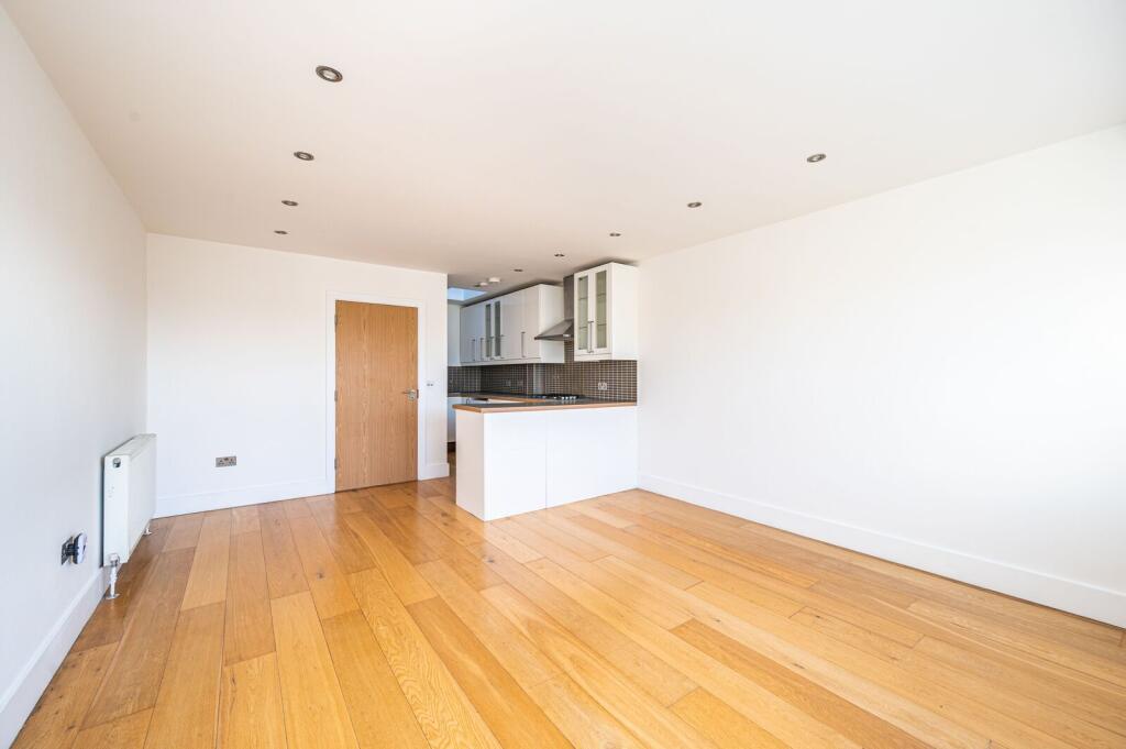 Apartment in London - View 4