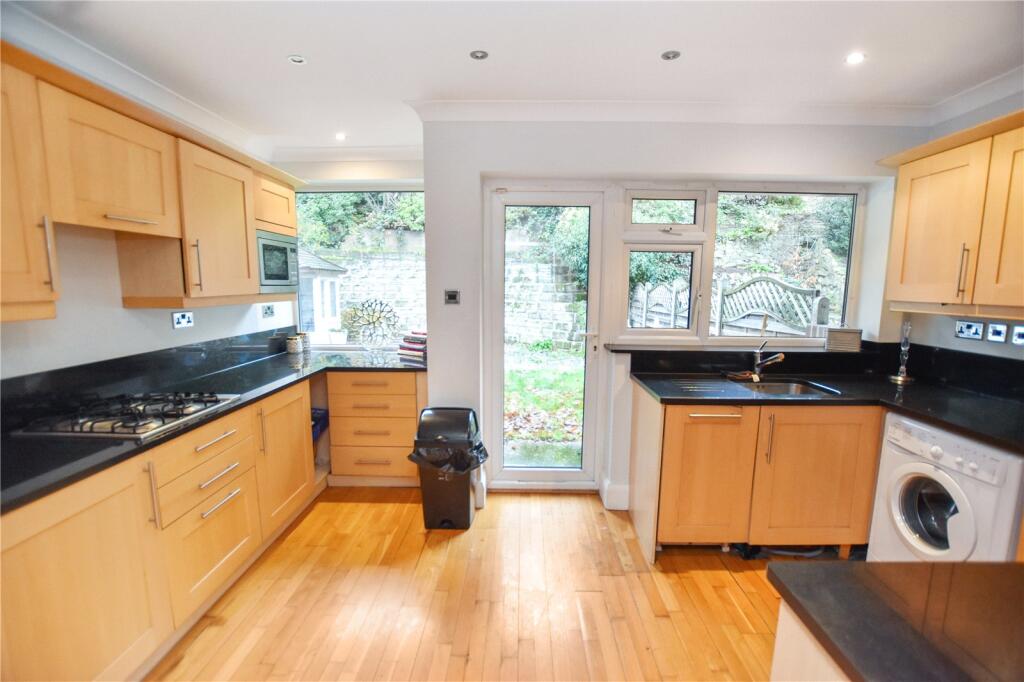 Broom Mead, Bexleyheath, Kent, DA6 photo 4