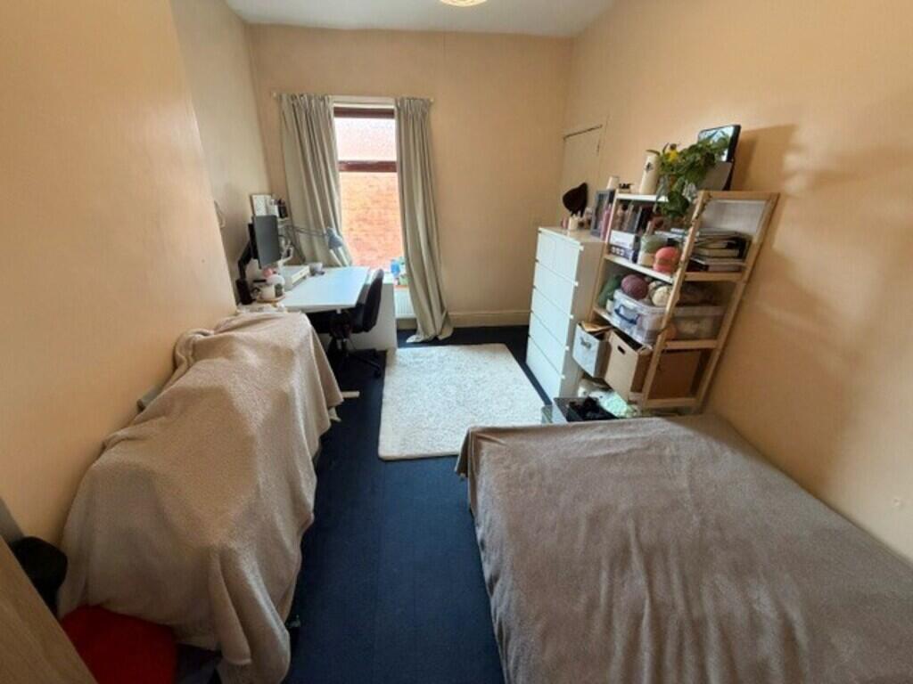 House in Manchester, Moss Side - More