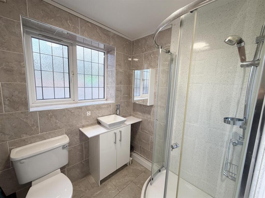 2 bedroom maisonette for rent