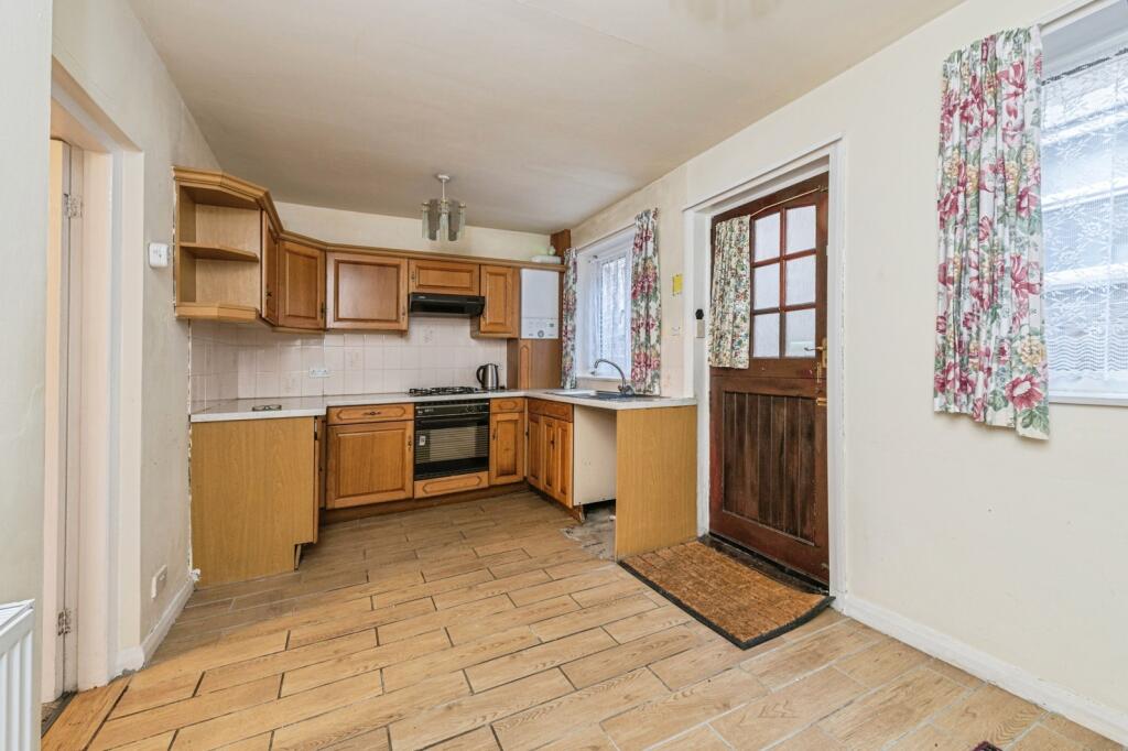 Crown Terrace, Clayton West, Huddersfield, West Yorkshire, HD8 photo 3