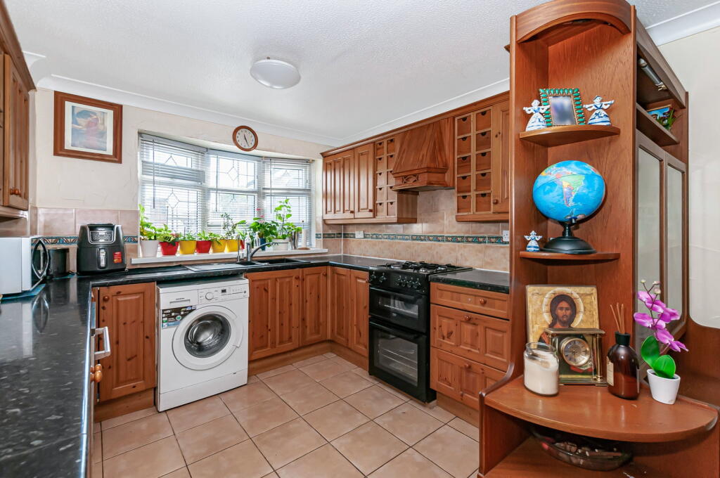 House in Hull, Kingston upon Hull - View 2