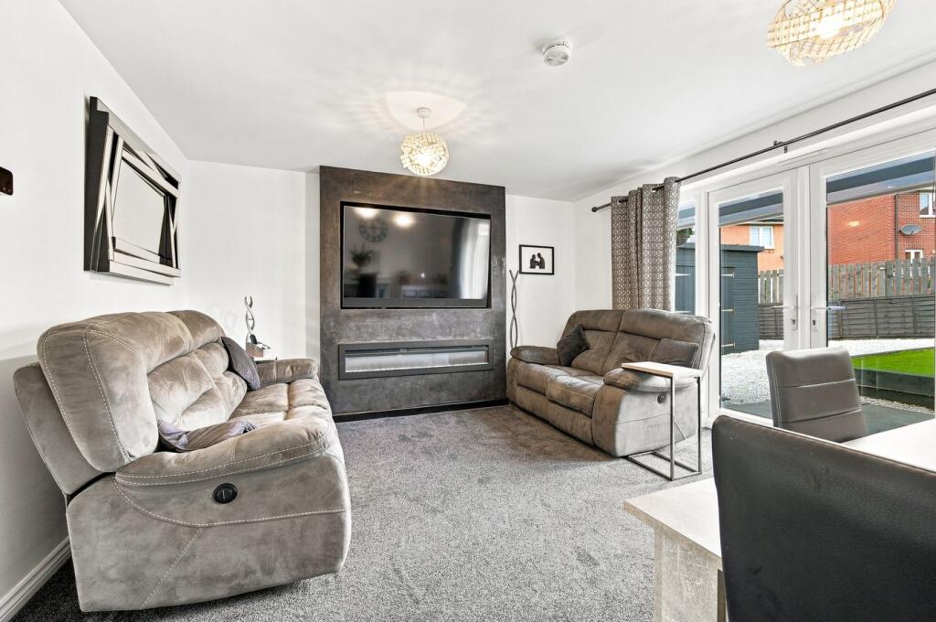 House in Kilmarnock, East Ayrshire - More
