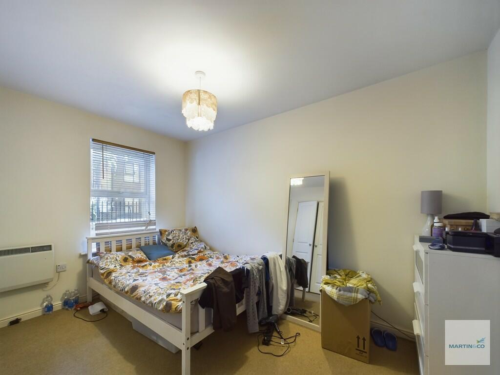 Apartment in Nottingham, Carrington - View 4