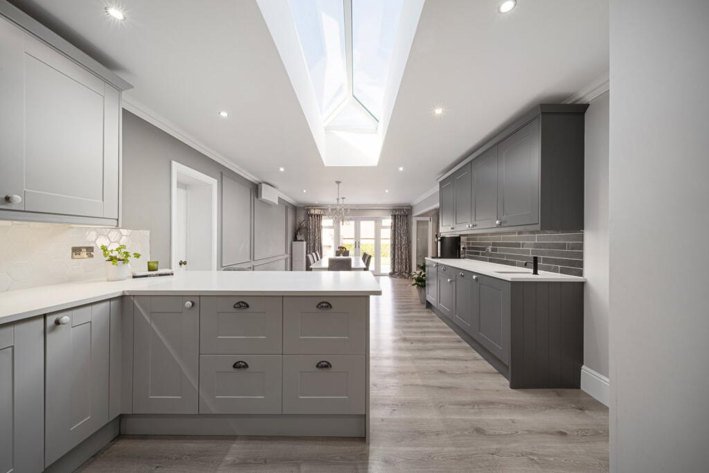 House in Tandridge, Chaldon - View 2