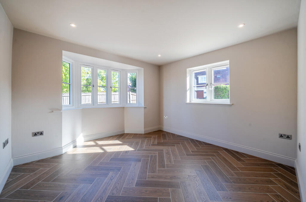 House in Southampton - More