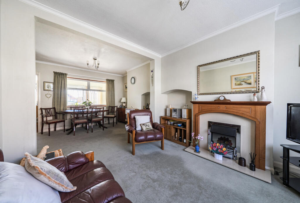 House in Sutton - View 4