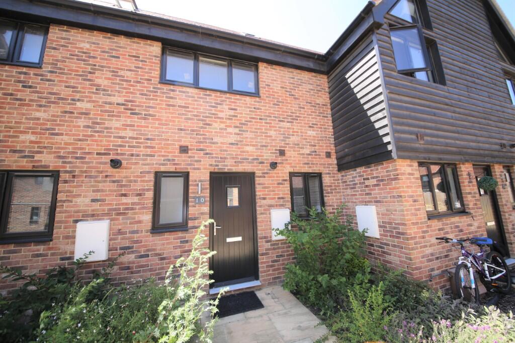 Main image of property: Stanford Road, Stanford-Le-Hope, Essex, SS17