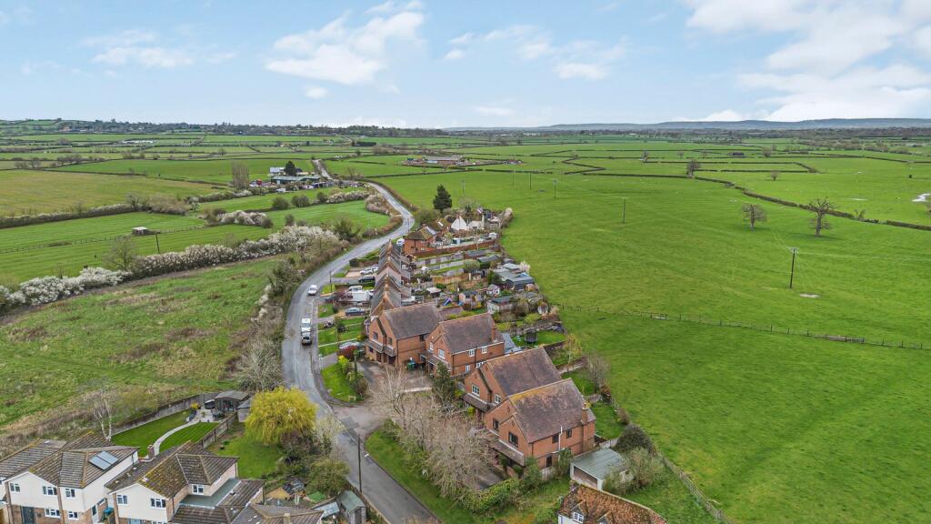 Main image of property: Morton King Close, Shabbington, Aylesbury, Buckinghamshire, HP18