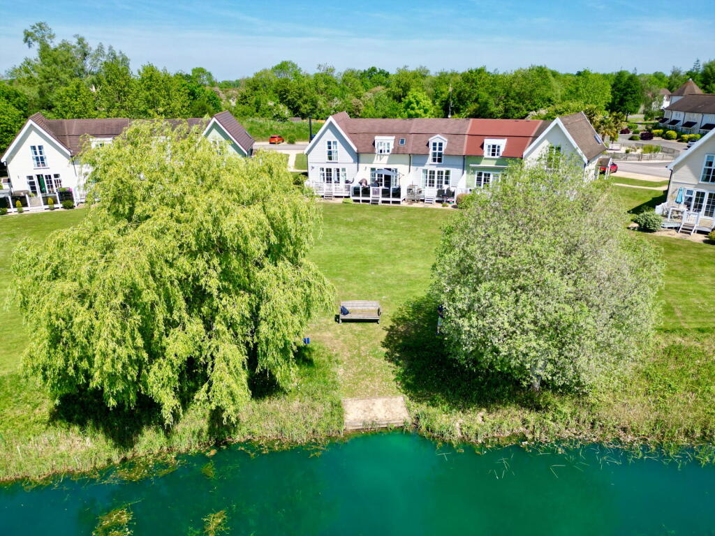 Main image of property: Isis lake 52, Isis & Windrush Lakes