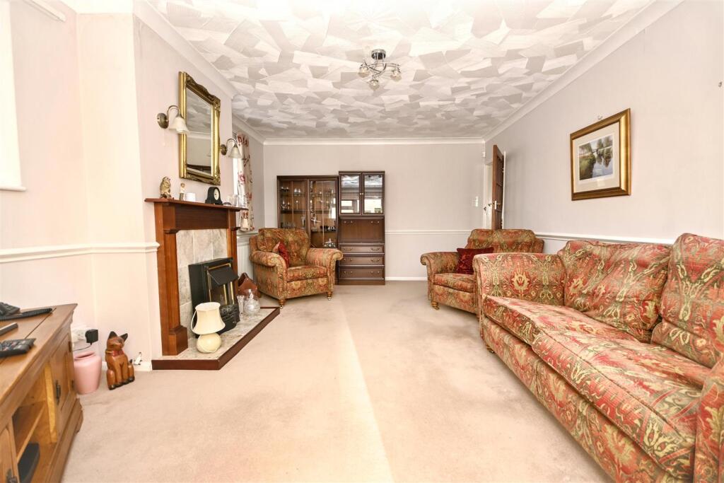 House in Wealden, Willingdon and Jevington - More
