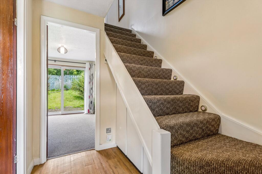 Harris Close, Newton Mearns, Glasgow, East Renfrewshire photo 3