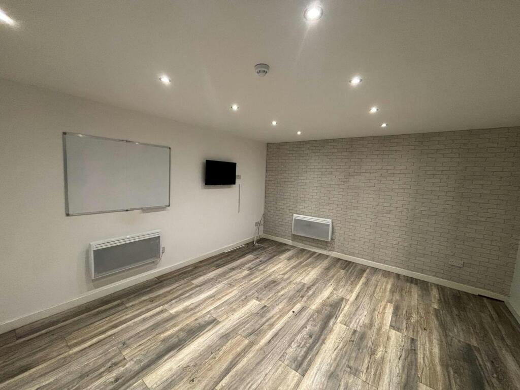 PHOTO-2026-04-12-17-30-37 2.jpg