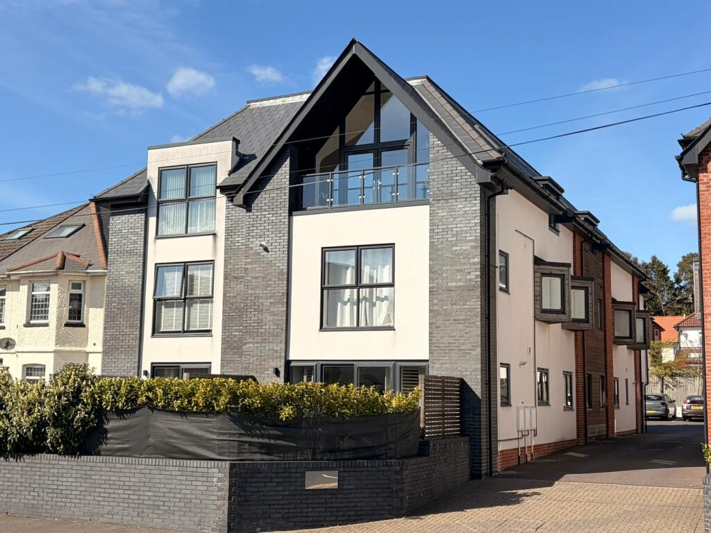 Bournemouth Road, Lower Parkstone, Poole, BH14