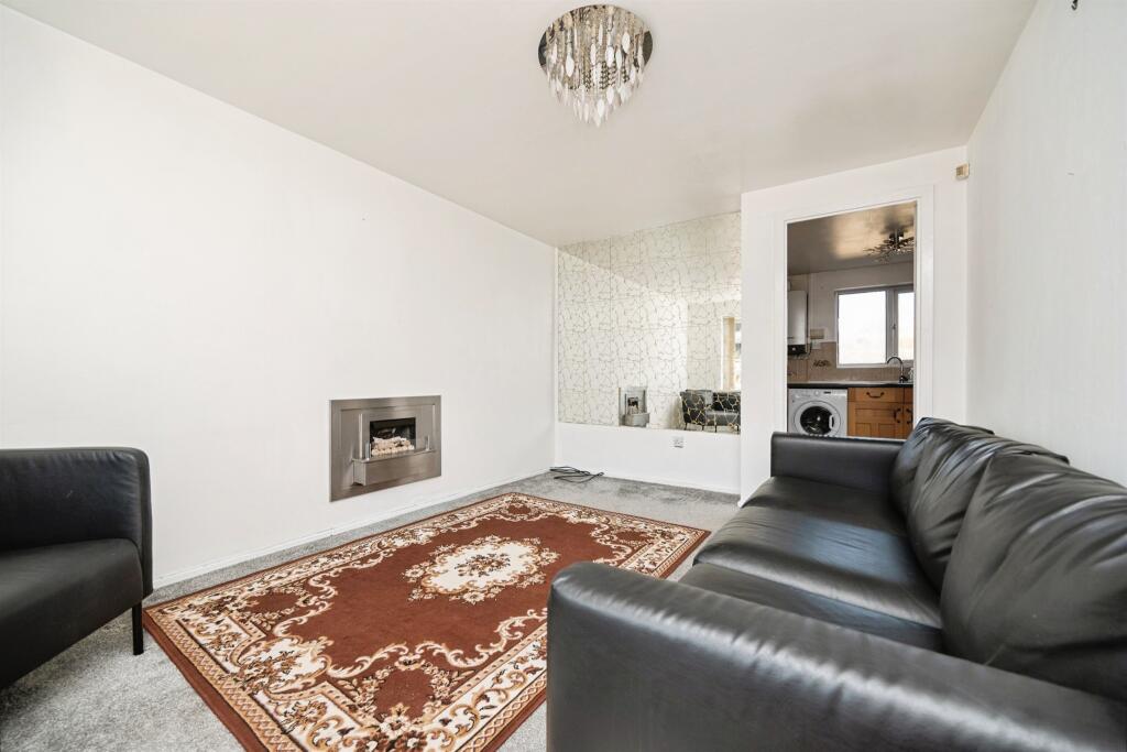 Macdonald Close, Tividale, Oldbury photo 4