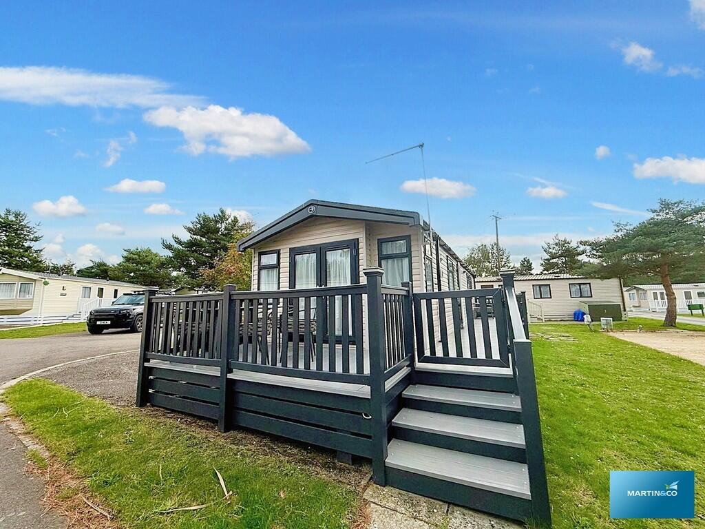 Main image of property: Oakdene Holiday Park