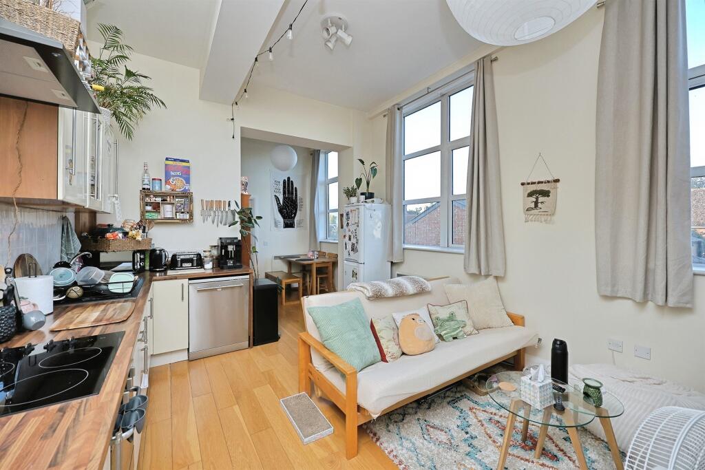 Apartment in Norwich, Heigham Grove - View 3