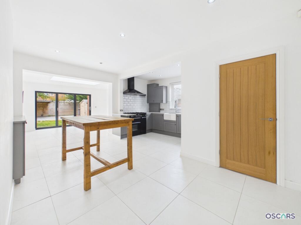 House in Hull - View 5