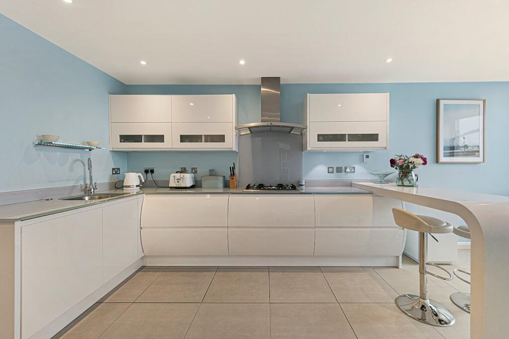 Apartment in London - View 3