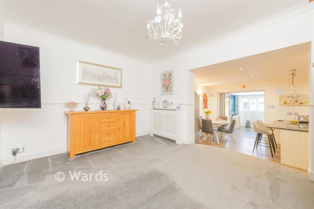 House in Sevenoaks, Farningham - More