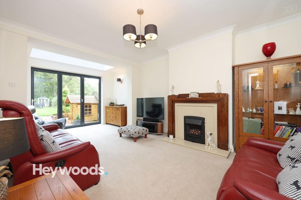 House in Newcastle-under-Lyme, The Westlands - View 4