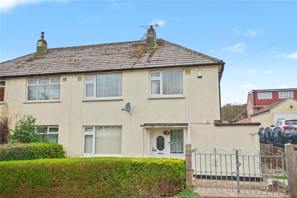 Main image of property: Parkstone Mount, Leeds, West Yorkshire