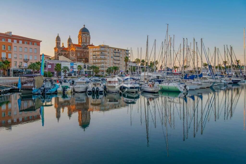 Main image of property: Provence-Alps-Cote d`Azur, Var, St-Raphaël