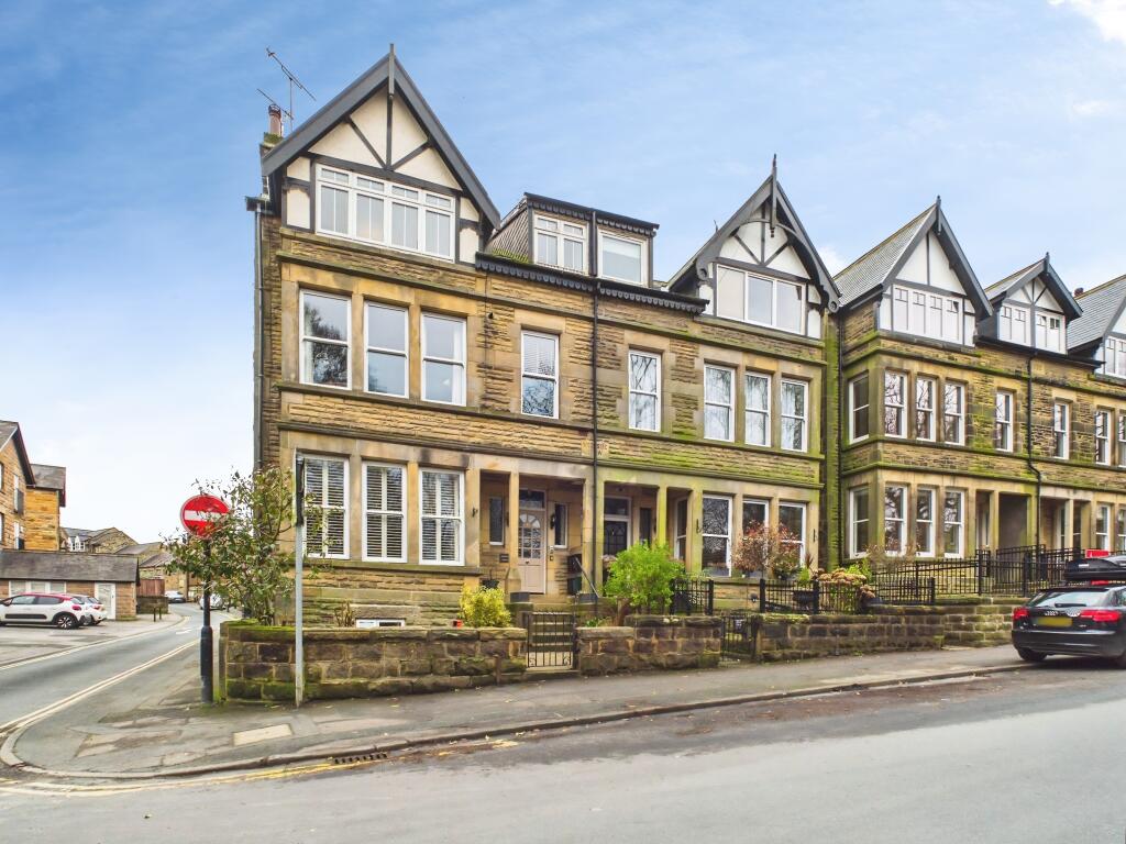 Main image of property: Harlow Moor Drive, Harrogate, HG2