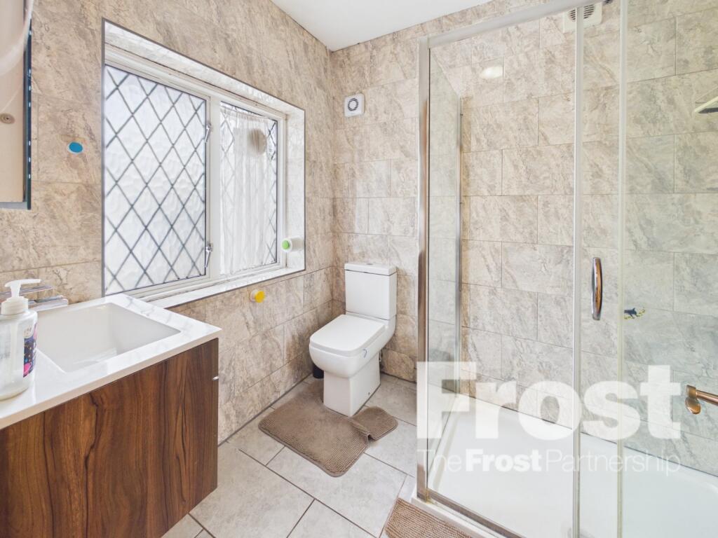 House in Slough - View 5