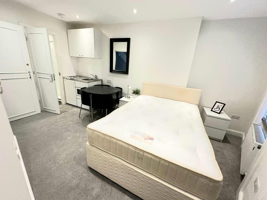 Apartment in London, City of Westminster - View 5