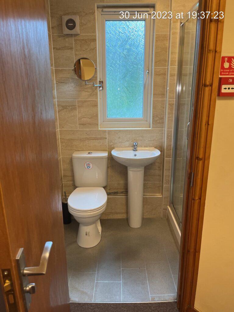 6 bedroom terraced house for rent