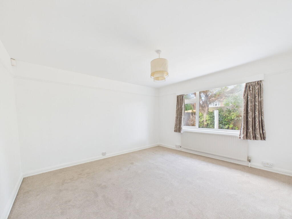 Bernard Road, Worthing, BN11 photo 4